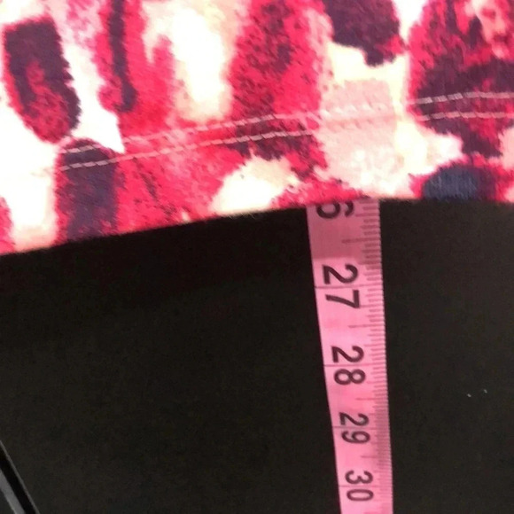 Karen Scott V-neck pull over w/buttons, pattern,long sleeve - Picture 8 of 9